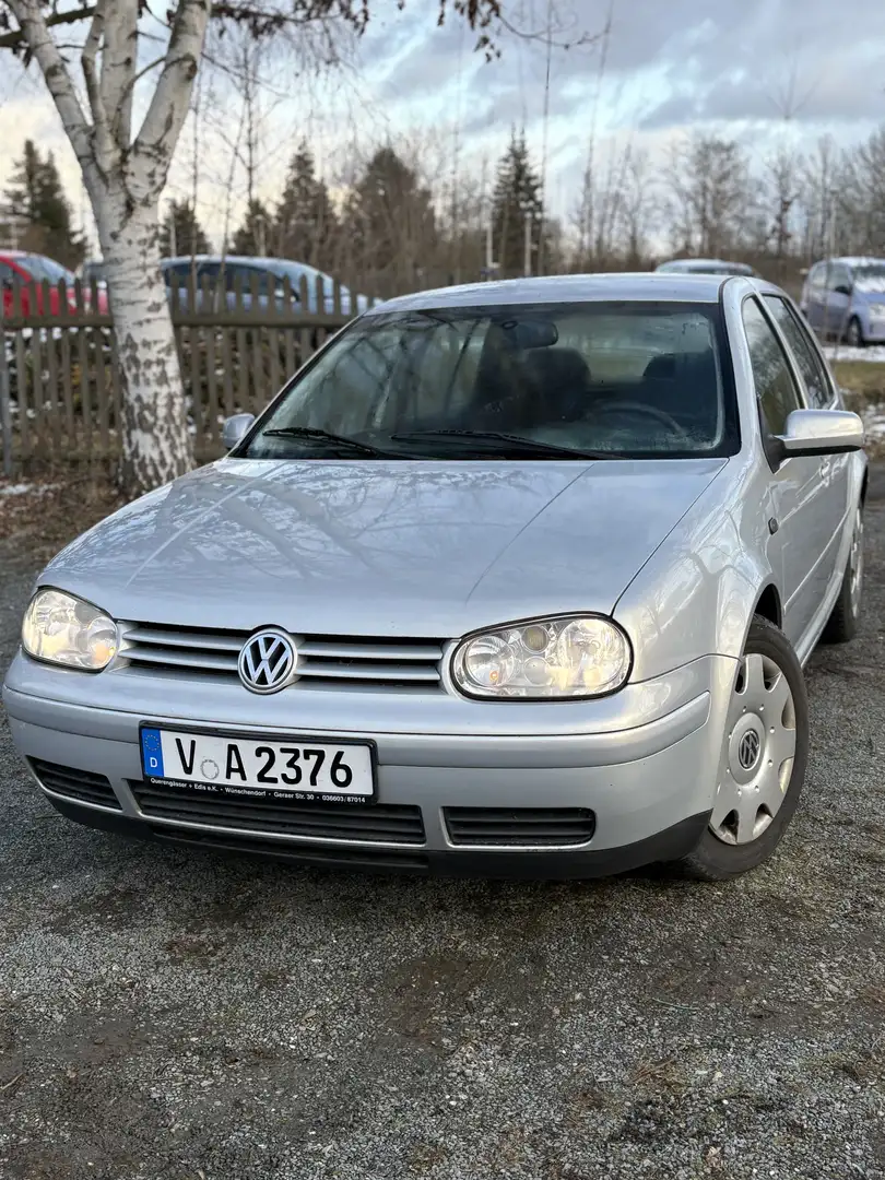 Volkswagen Golf 1.8 Highline - 1