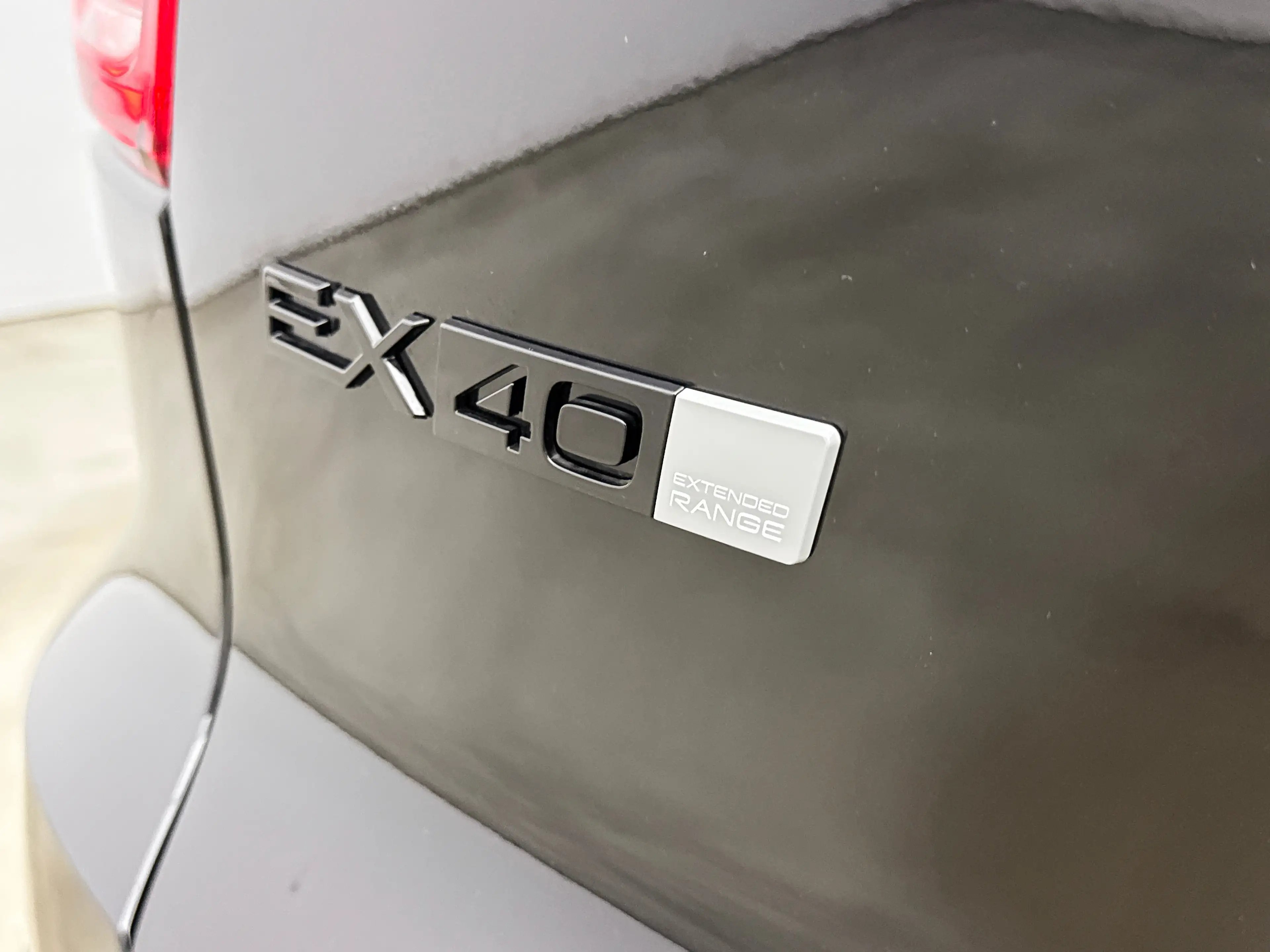 Volvo EX40 Single Motor Extended Range Plus Black Ed. 82 kWh — photo 17