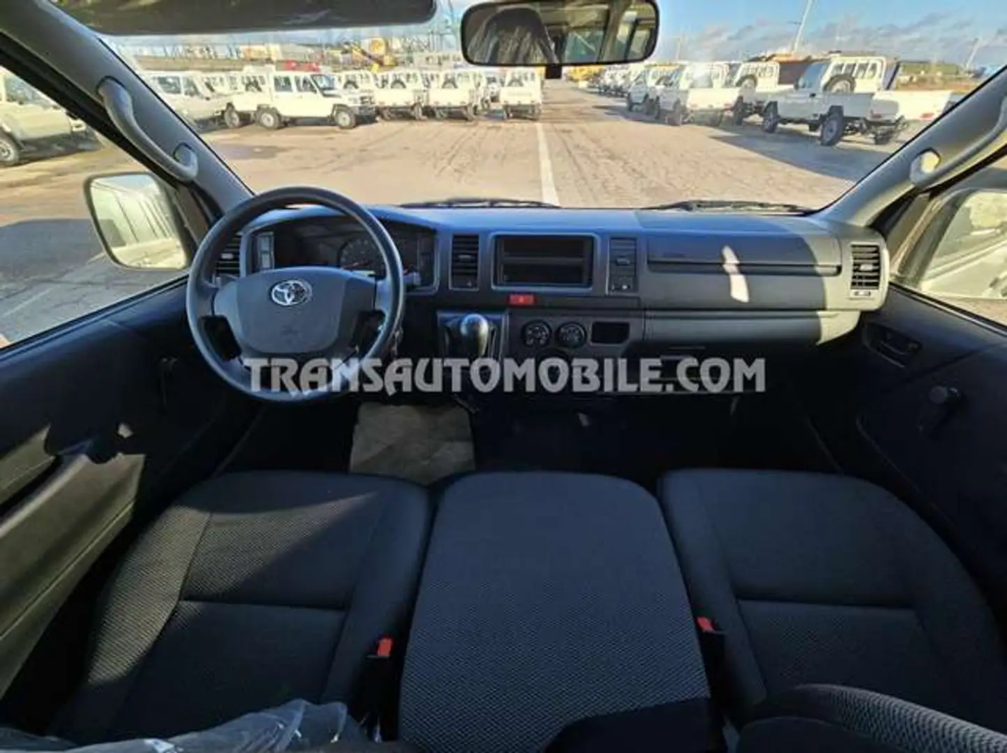 Toyota Hiace STANDARD ROOF  2.5L DIESEL - EXPORT OUT EU TROPICAL VERSION - 2