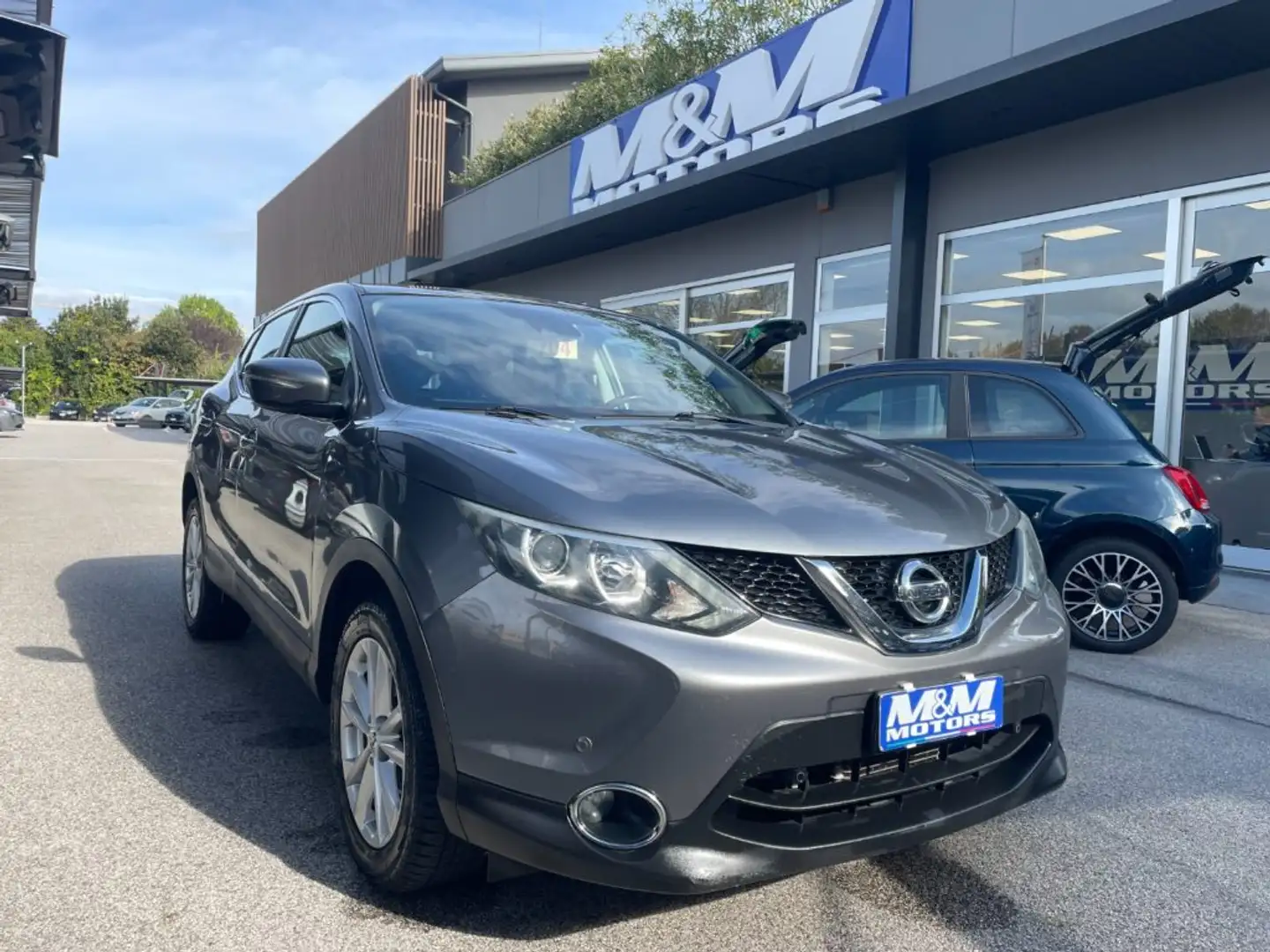 Nissan Qashqai 1.6 dCi 2WD Visia Grigio - 1