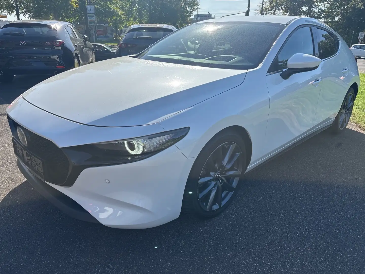 Mazda 3 5-Türer SELECTION SKYACTIV-G 2.0 M Hybrid Design-P Белый - 1