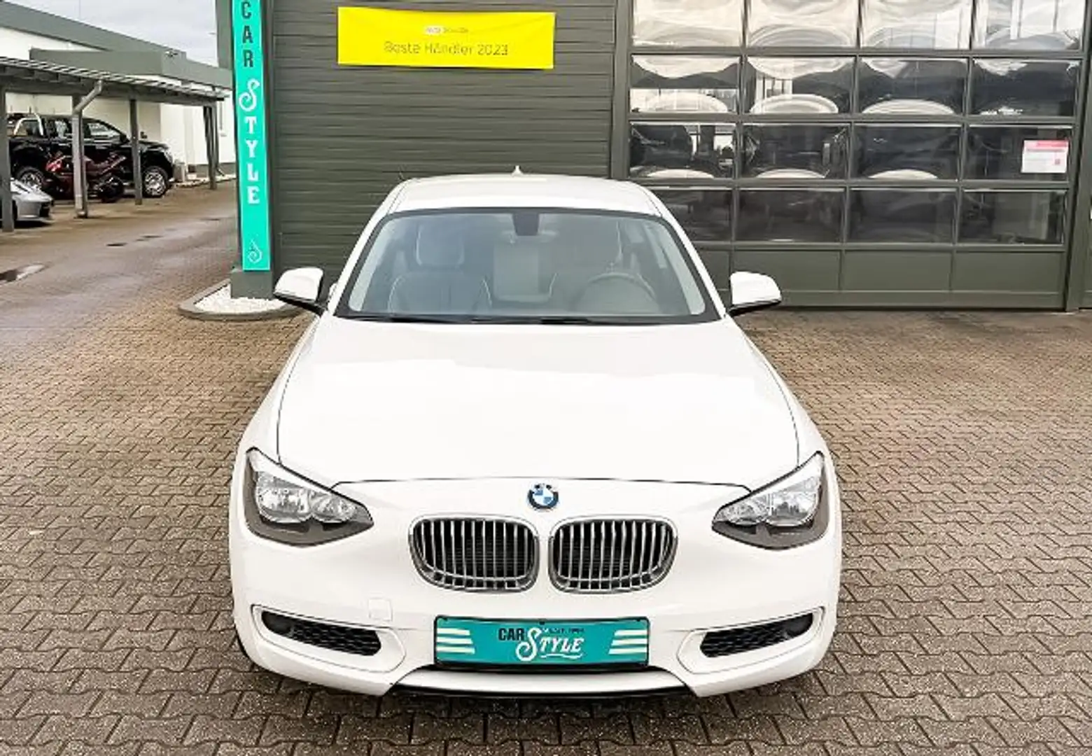 BMW 120 d Urban Line SHZ HiFi KLIMA Weiß - 2