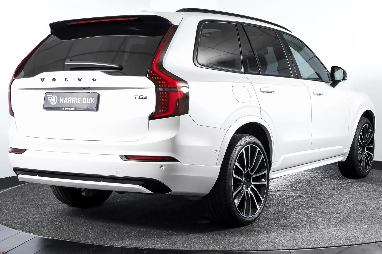 Volvo XC90 2.0 T8 Plug-in hybrid AWD Ultra Dark - Facelift | Wit - 2