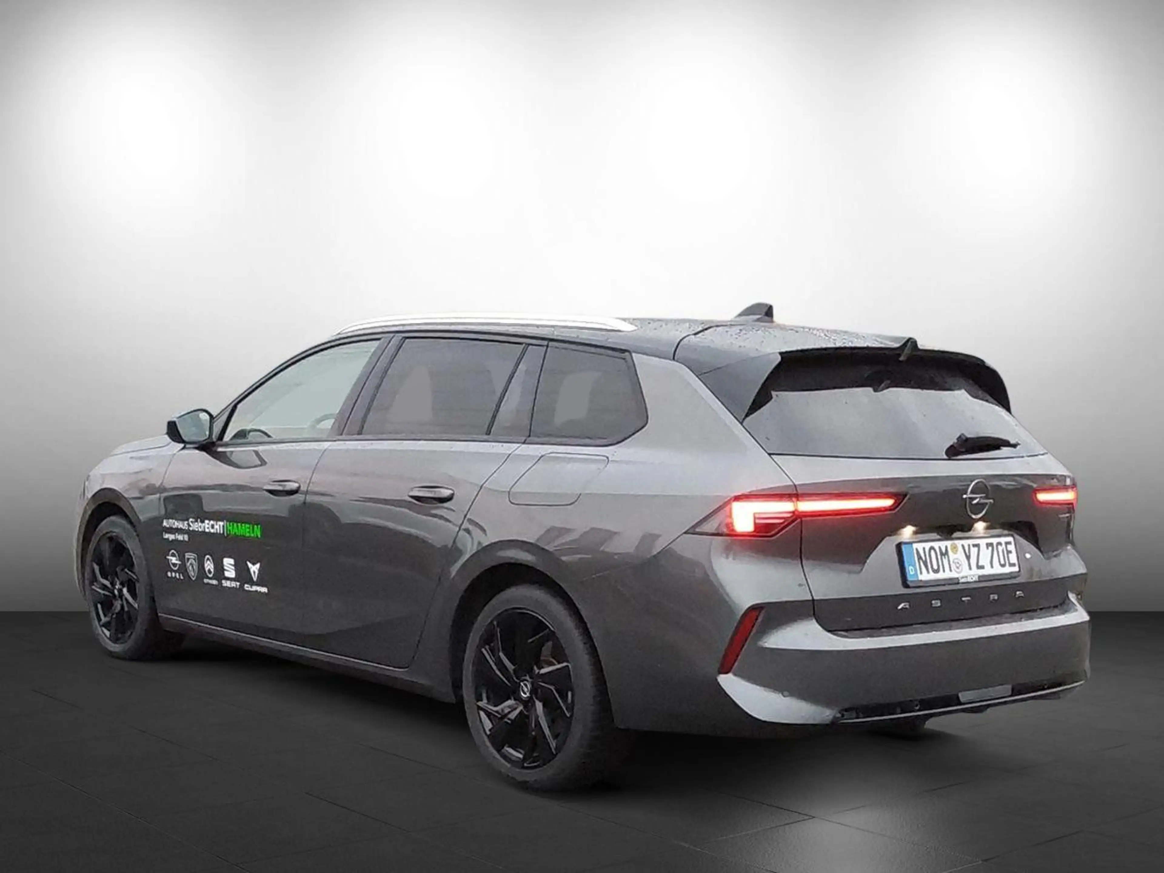 Opel Astra Sports Tourer Elegance *RFK*AHK*BTH*uvm. — photo 4