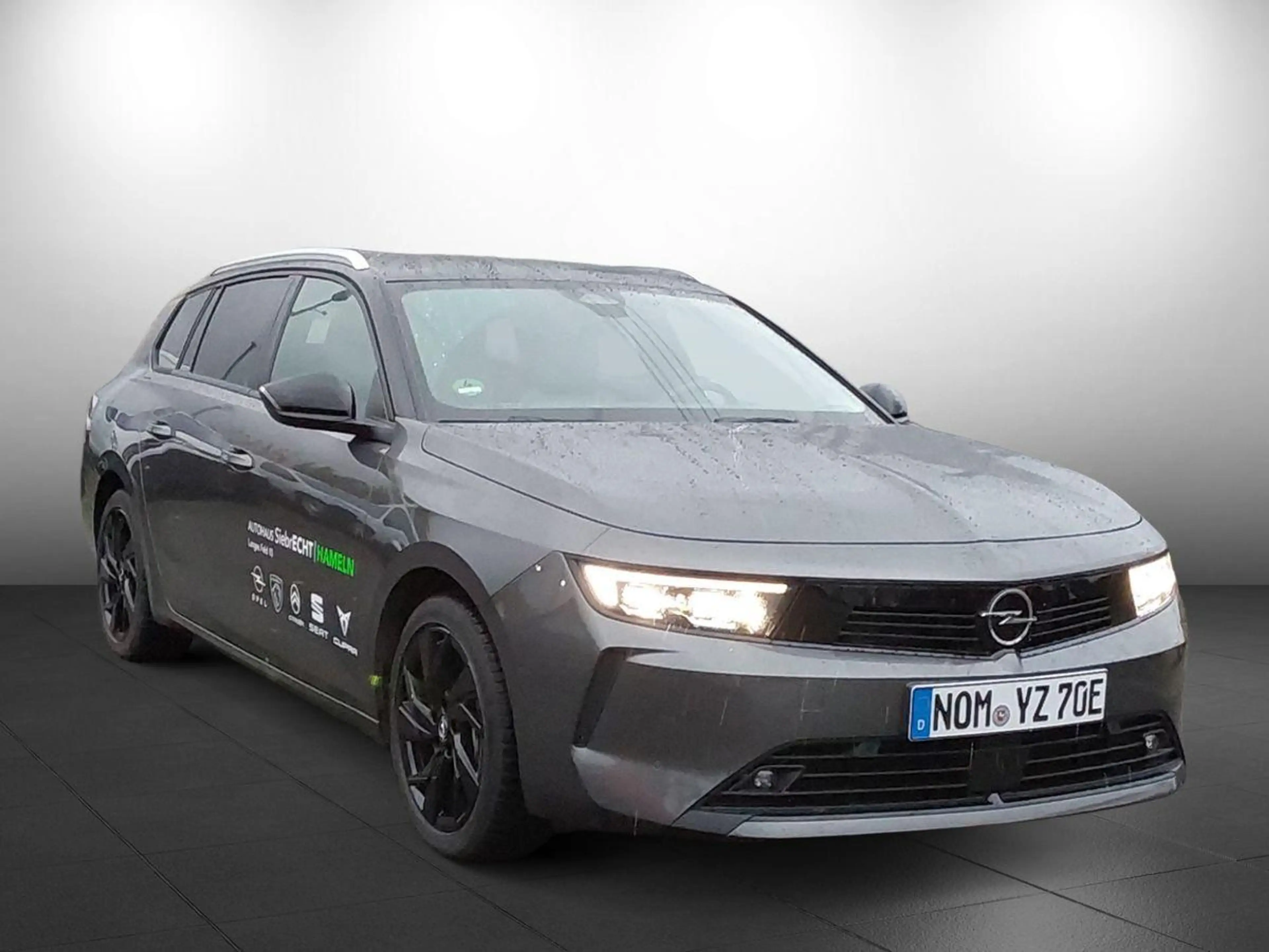 Opel Astra Sports Tourer Elegance *RFK*AHK*BTH*uvm. — photo 2