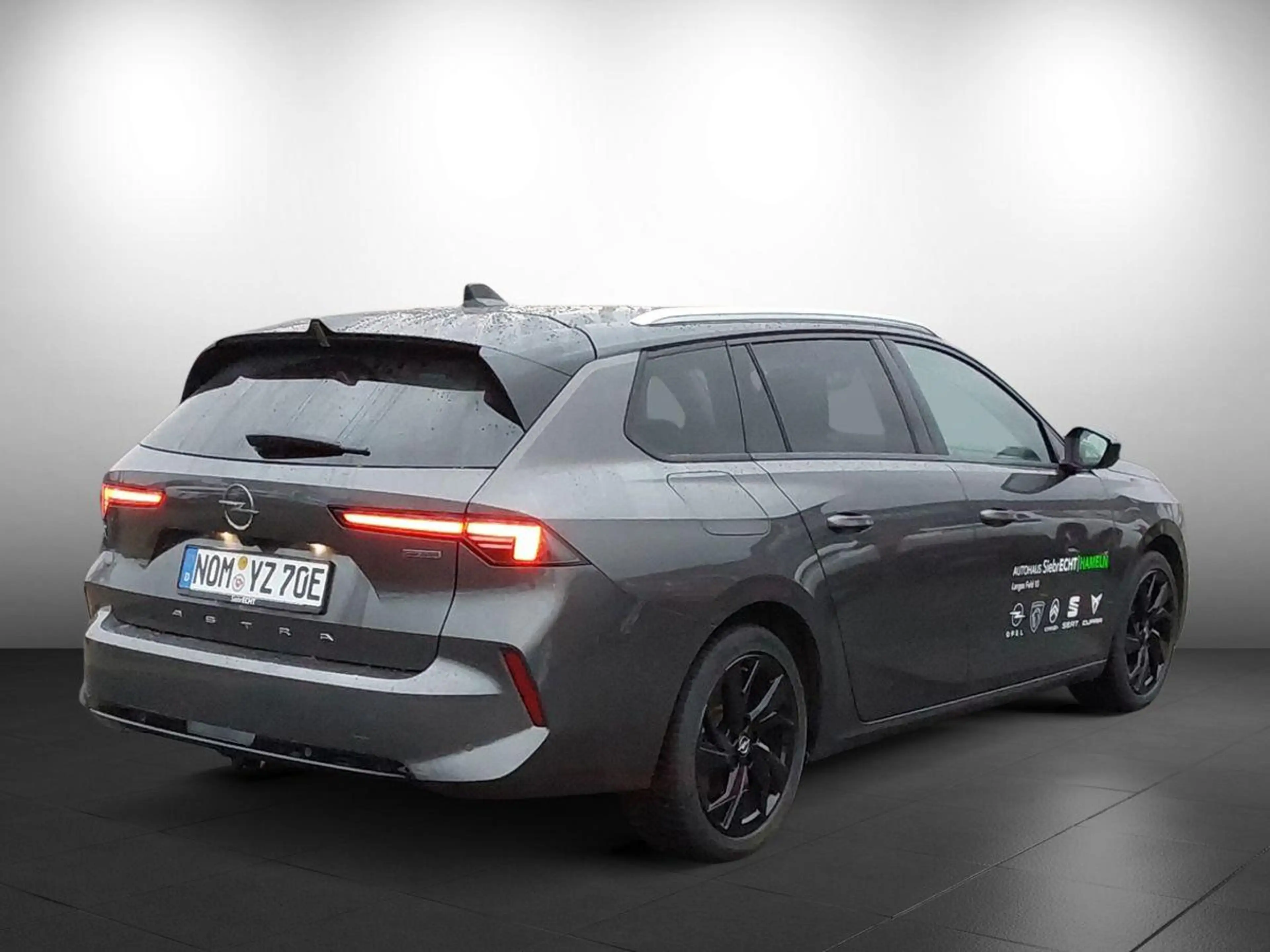 Opel Astra Sports Tourer Elegance *RFK*AHK*BTH*uvm. — photo 3