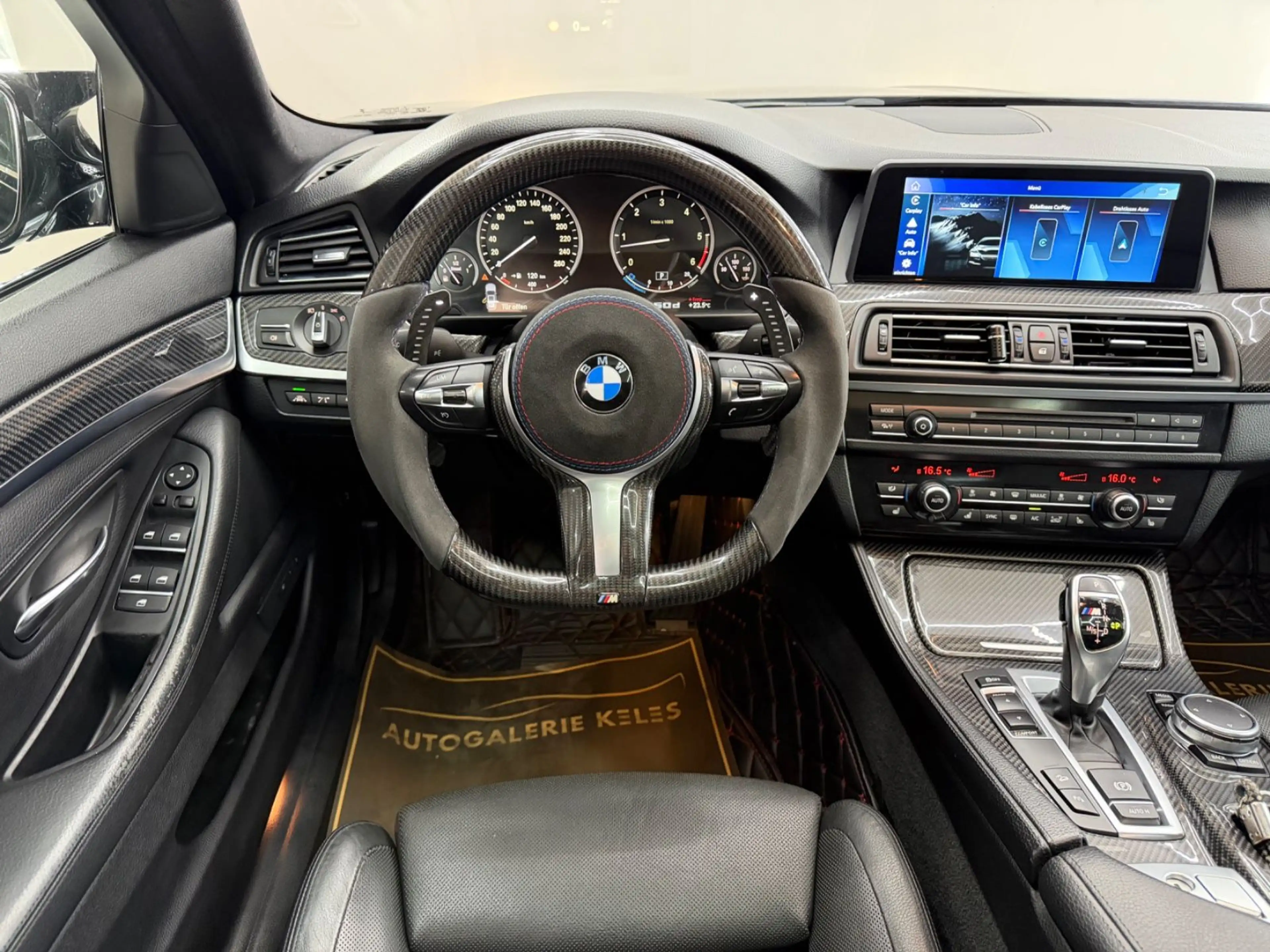BMW 550 d xDrive M-PAKET*LEDER*PANO*SITZBEL*CARBON — photo 11