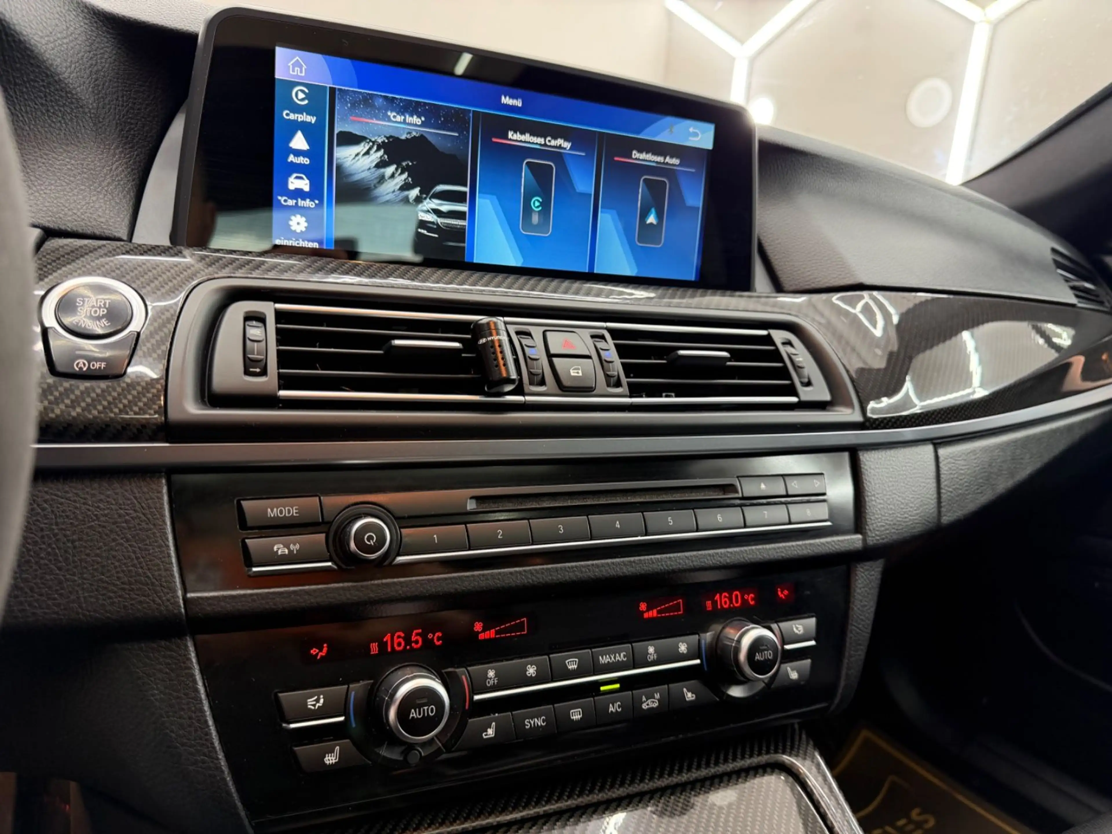 BMW 550 d xDrive M-PAKET*LEDER*PANO*SITZBEL*CARBON — photo 14
