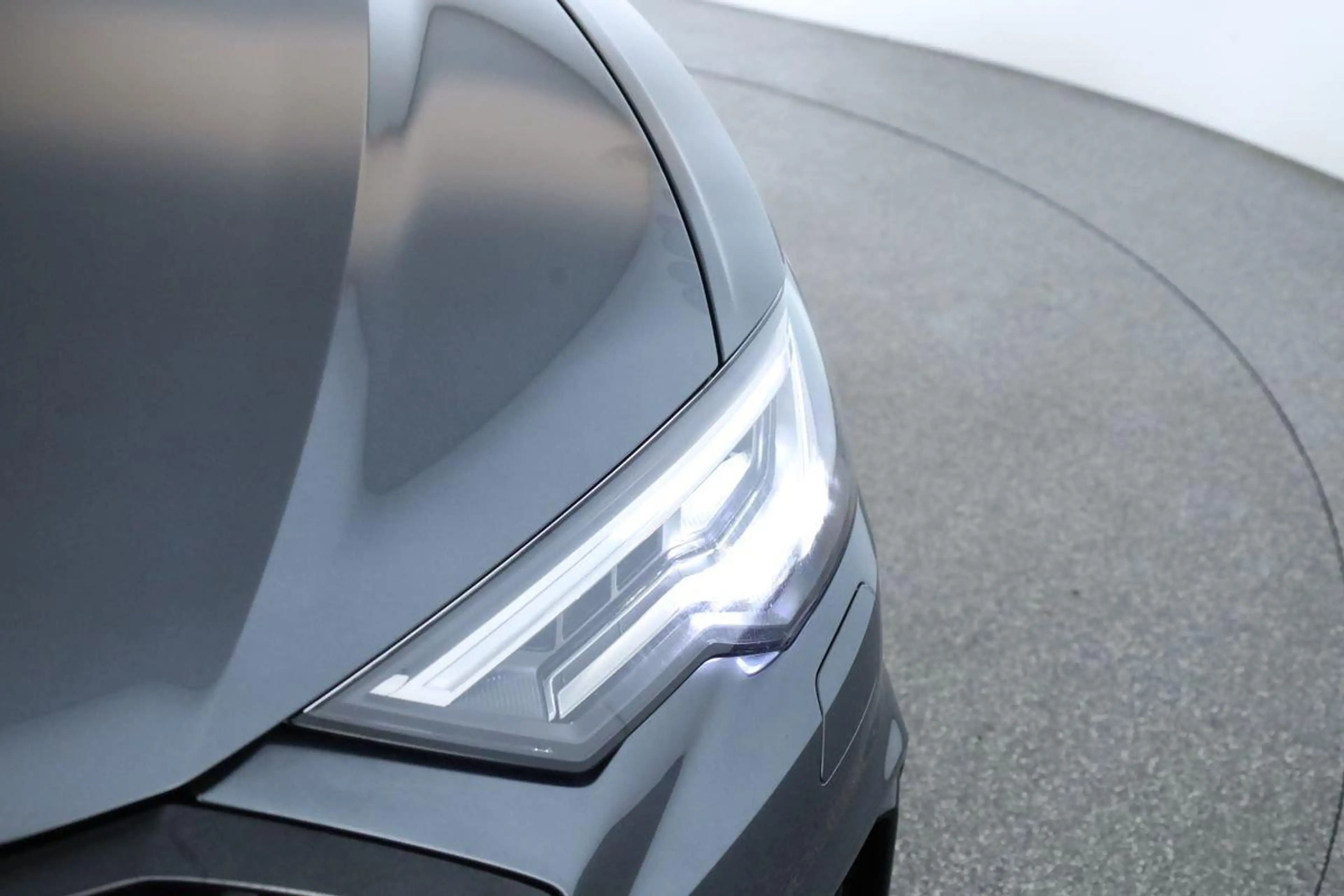 Audi S6 Avant TDI Pano Navi BangO Keyless Kam 21" AHK — photo 9