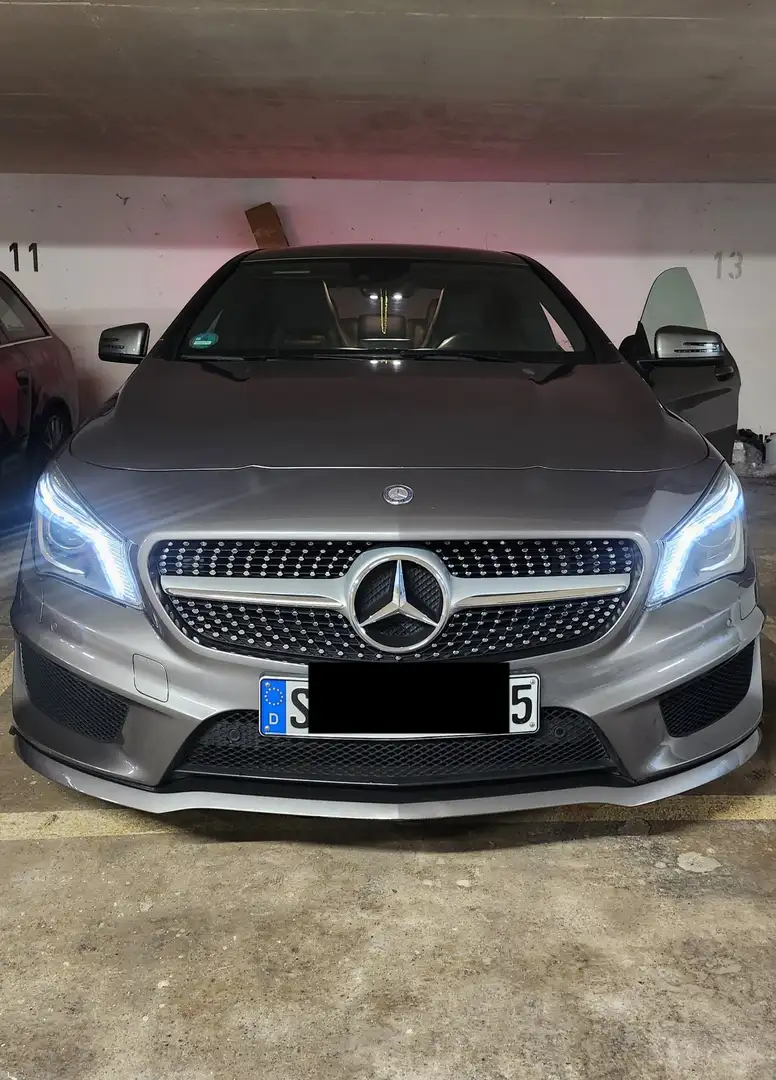 Mercedes-Benz CLA 200 7G-DCT AMG Line *Junge Sterne Garantie* Grau - 1