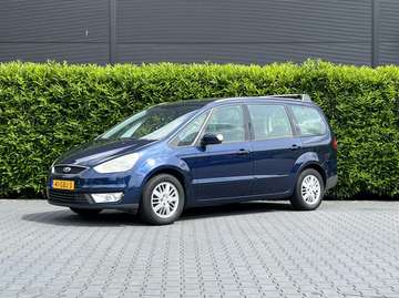 2.0-16V Trend, NL AUTO, NAP LOGISCH, NAVIGATIE, CR