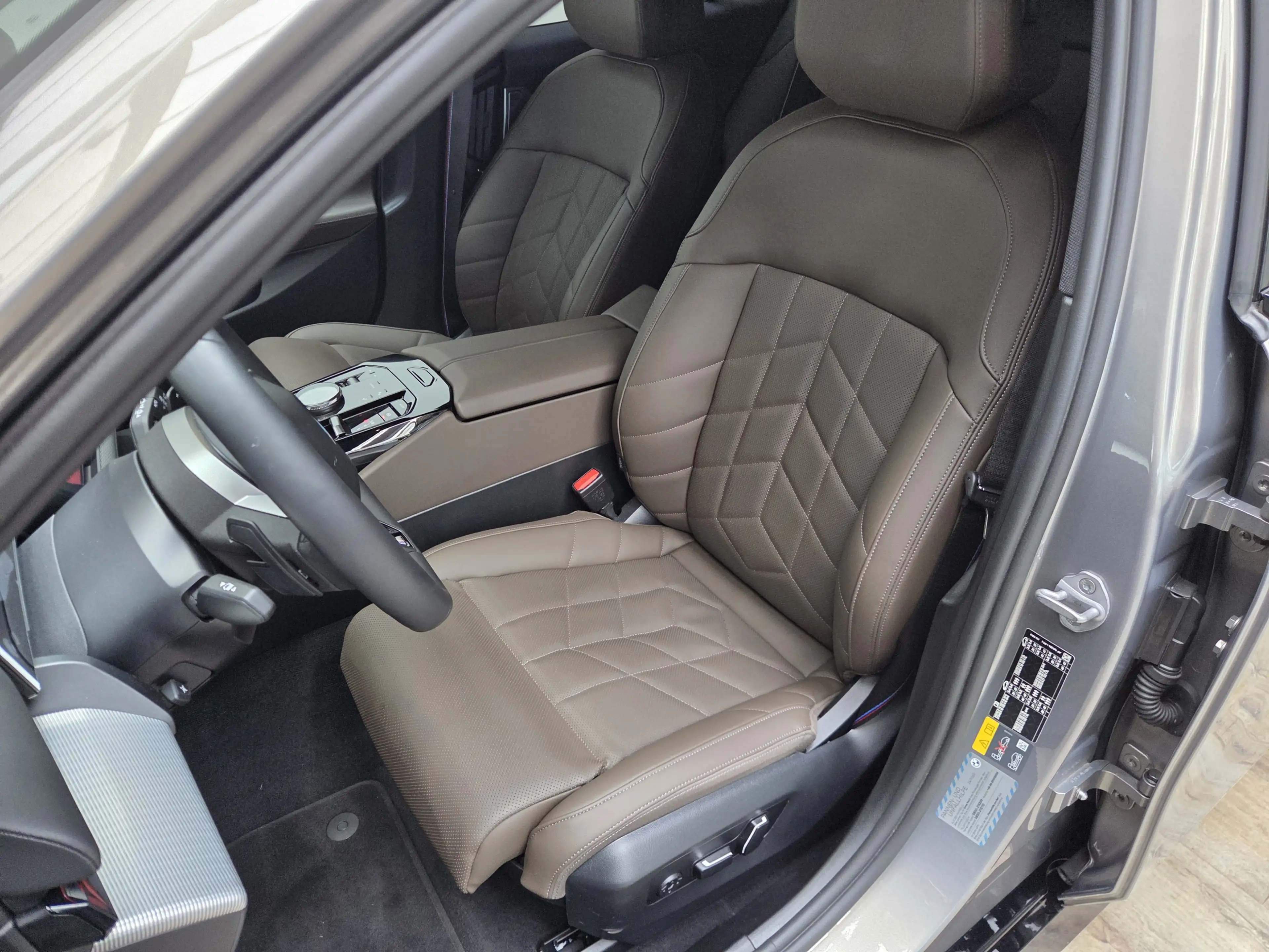 BMW 550 xDr M Sport Pro B&W 20Zoll AHK Sitzlüftung — photo 15