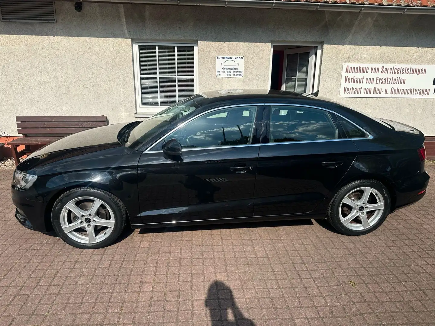 Audi A3 Limousine ambition* SITZ HZG* XENON* LM* NAVI Siyah - 2