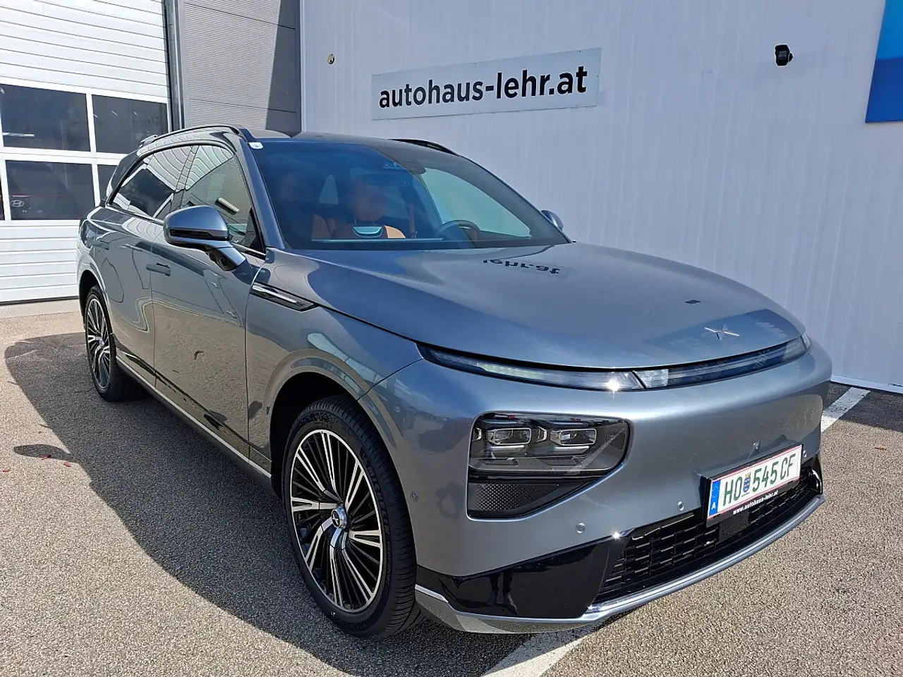 XPENG G9