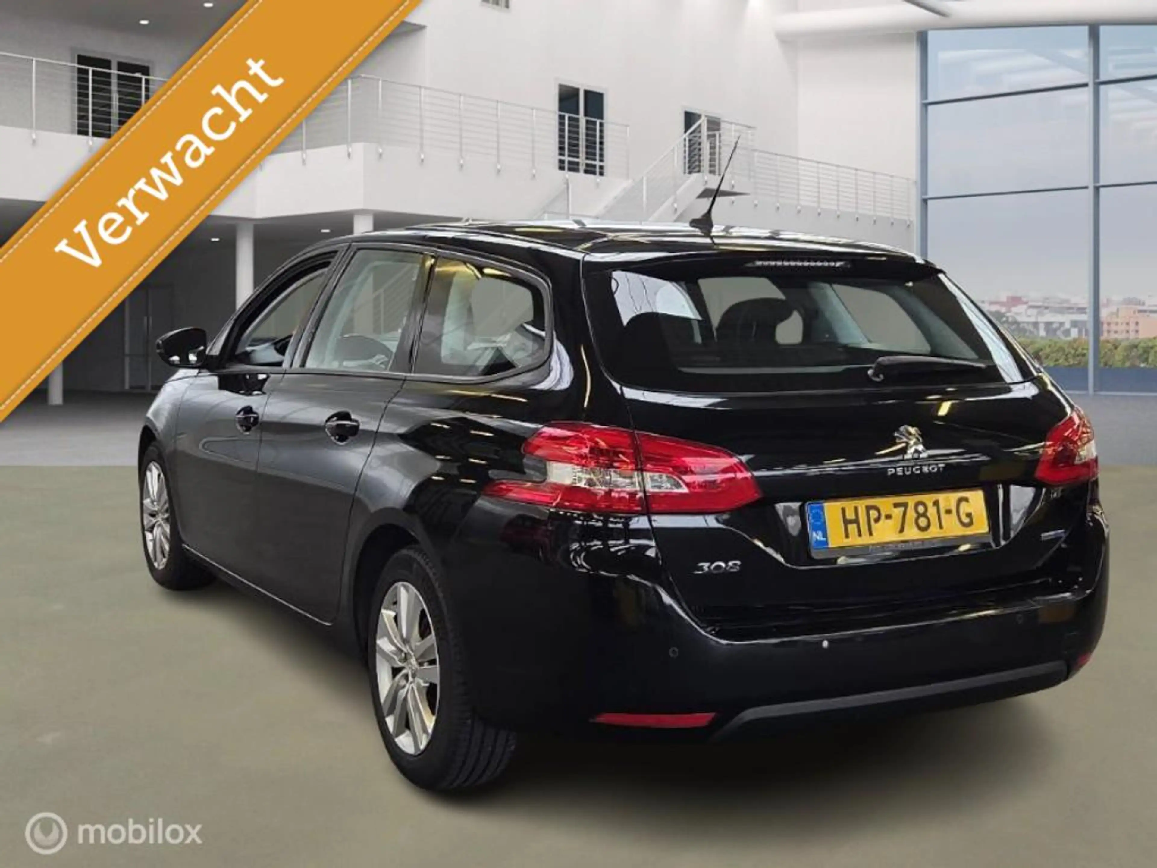 Peugeot 308 SW 1.6 BlueHDI Blue Lease Executive — photo 4