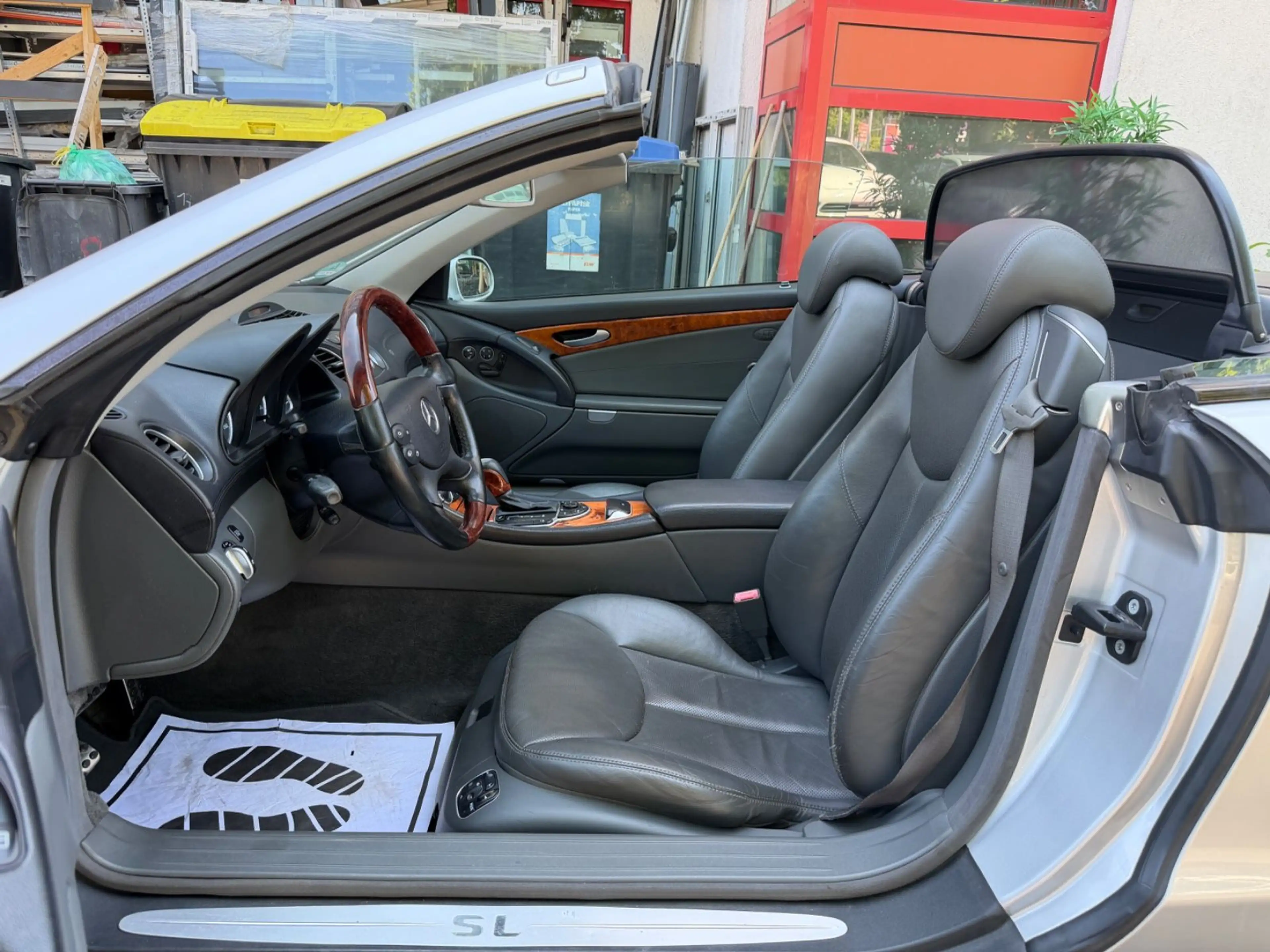 Mercedes-Benz SL 500 Roadster NAVI~LEDER~XENON~BOSE~PDC~EU4 — photo 10