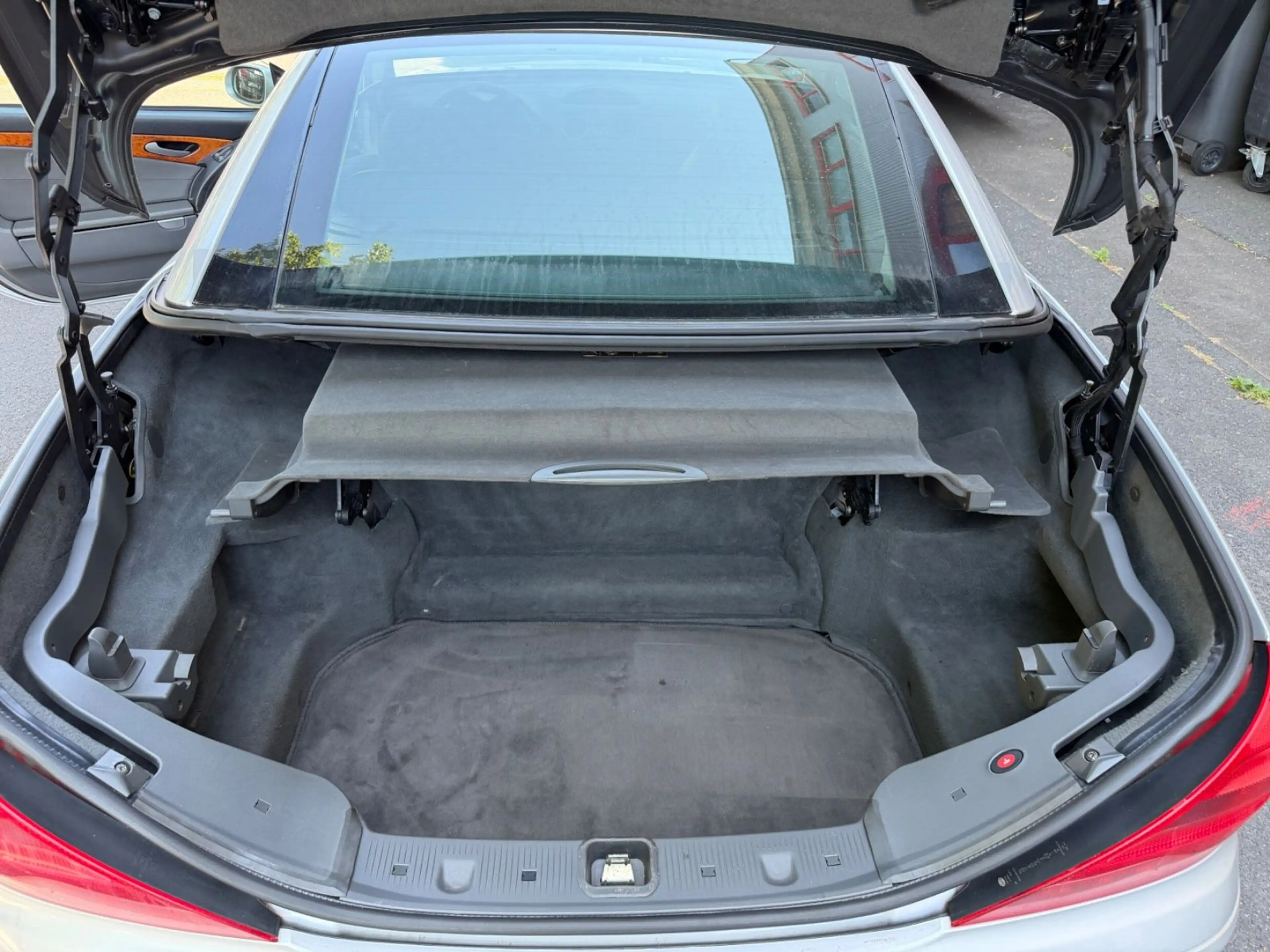 Mercedes-Benz SL 500 Roadster NAVI~LEDER~XENON~BOSE~PDC~EU4 — photo 8