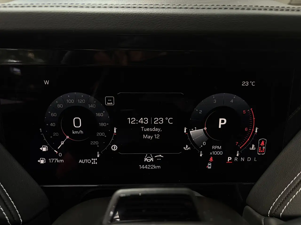 GMC Yukon снимка GMC Yukon