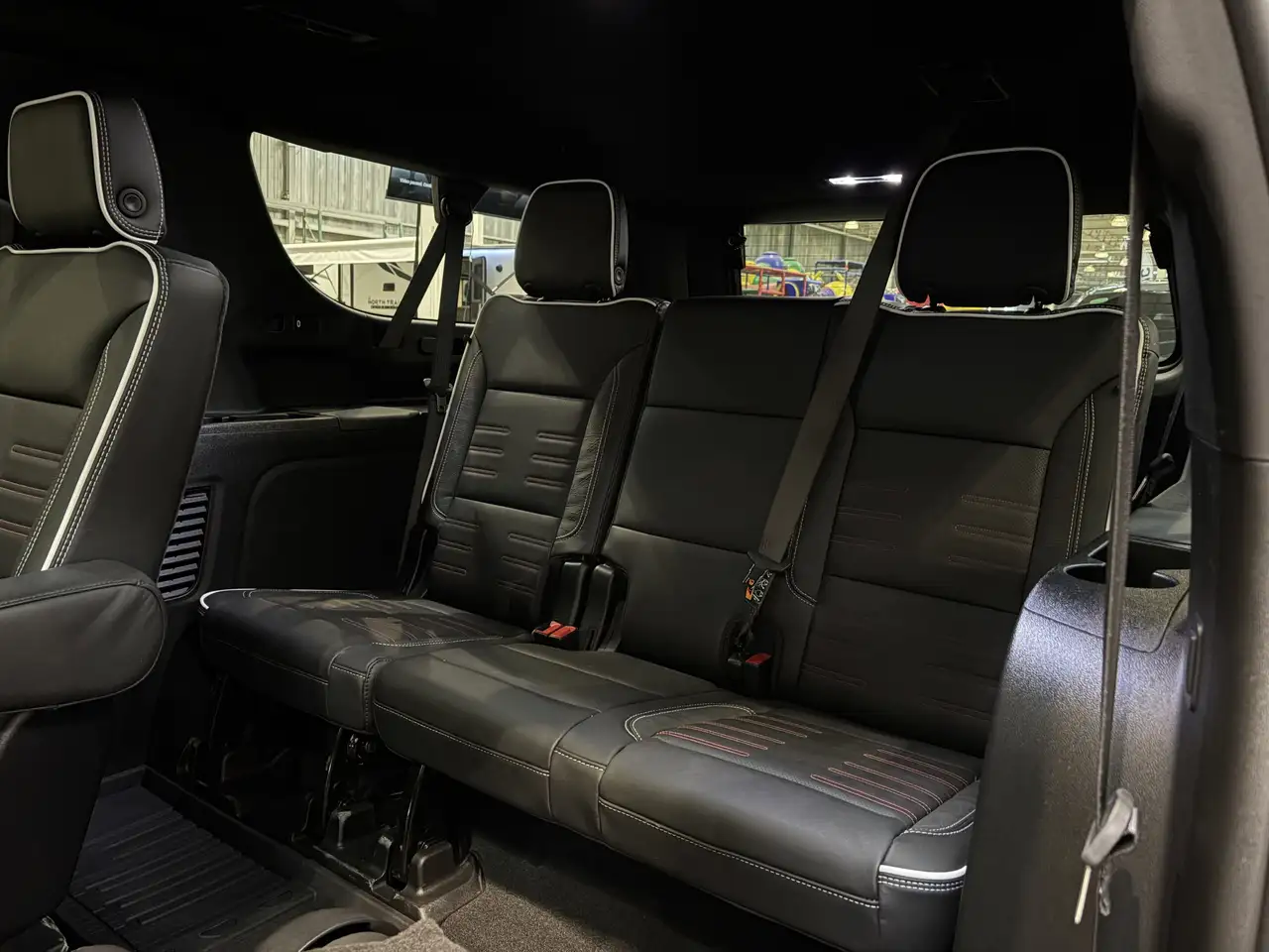 GMC Yukon снимка GMC Yukon