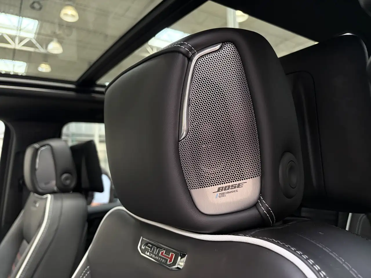 GMC Yukon снимка GMC Yukon