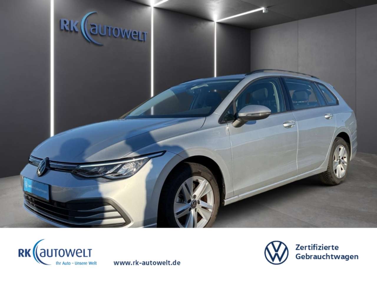 Volkswagen Golf Variant 2023 — 8 VIII Life 1.0 eTSI Navi ACC Apple CarPlay