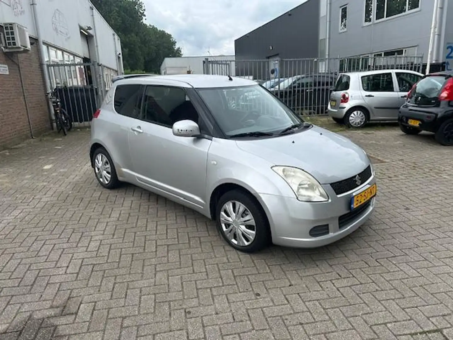 Suzuki Swift 1.3 GLS Grigio - 2
