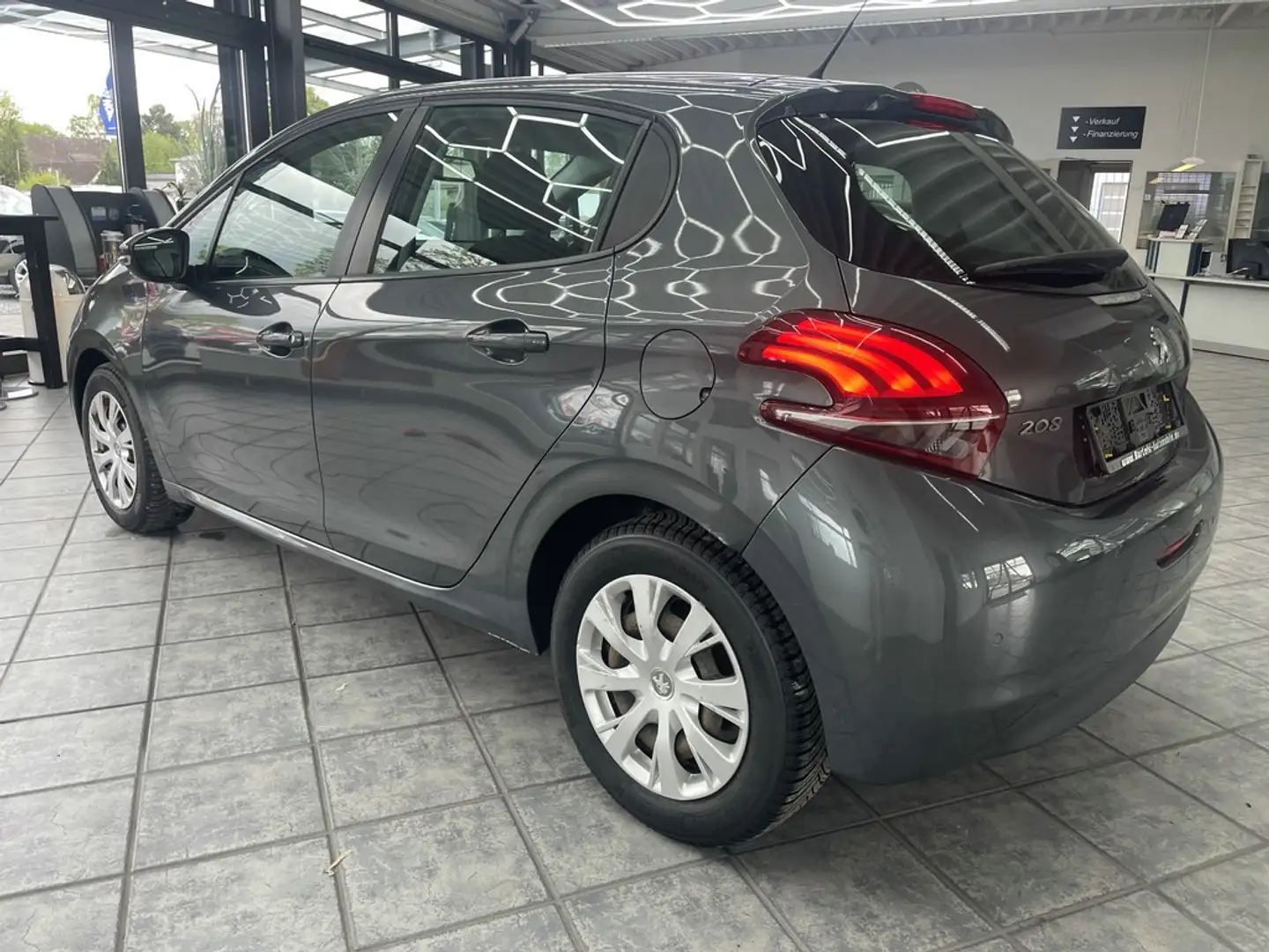 Peugeot 208 1.2 VTi Active, Klima, Sitzheizung, Kamera Grau - 2