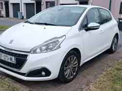Peugeot 208 AFFAIRE 1.2 PURETECH 82 BVM5 PACK CLIM NAV