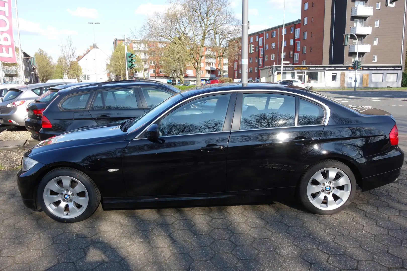 BMW 325 325i Automatik Individuell TÜV 4.2027  TOP Negro - 1