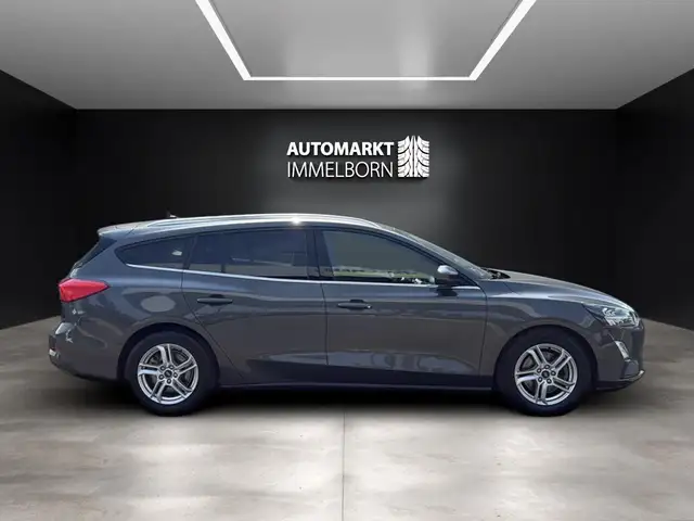 Ford Focus view 7