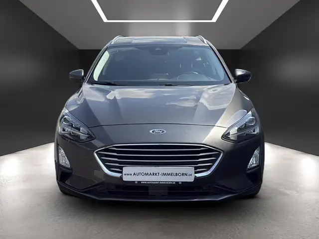 Ford Focus view 8
