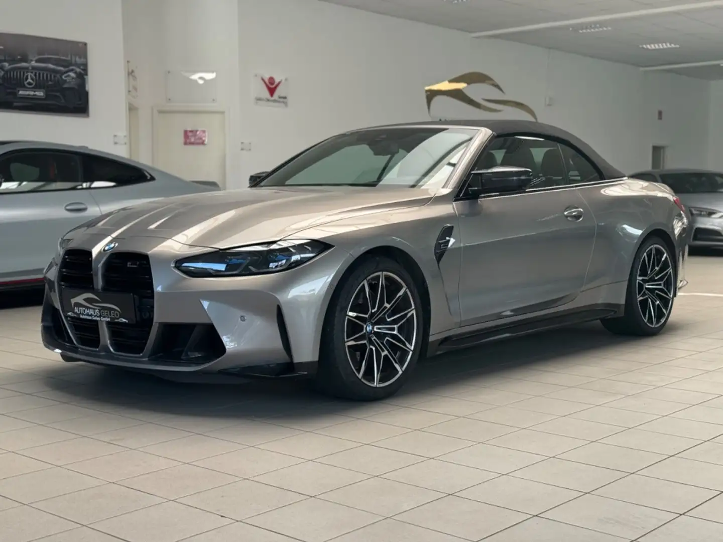 BMW M4 Cabrio G83 xDrive Competition / HU-DISPLAY / Grijs - 2