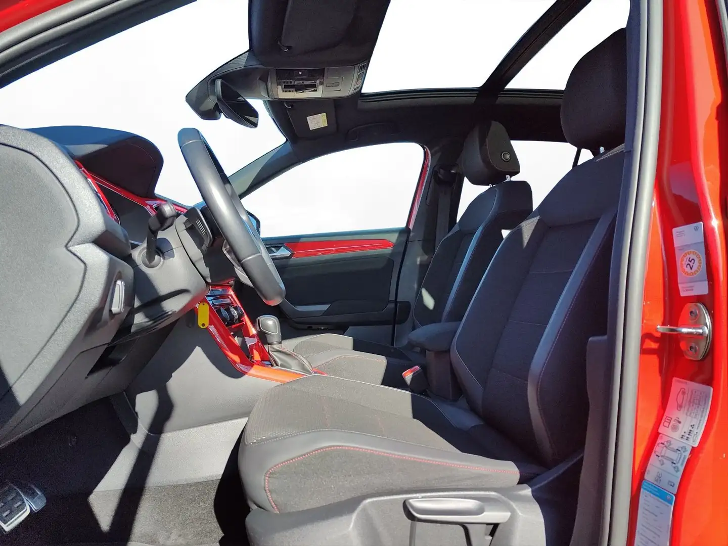 Volkswagen T-Roc 2,0 TDI Sport Panorama DSG Rouge - 2