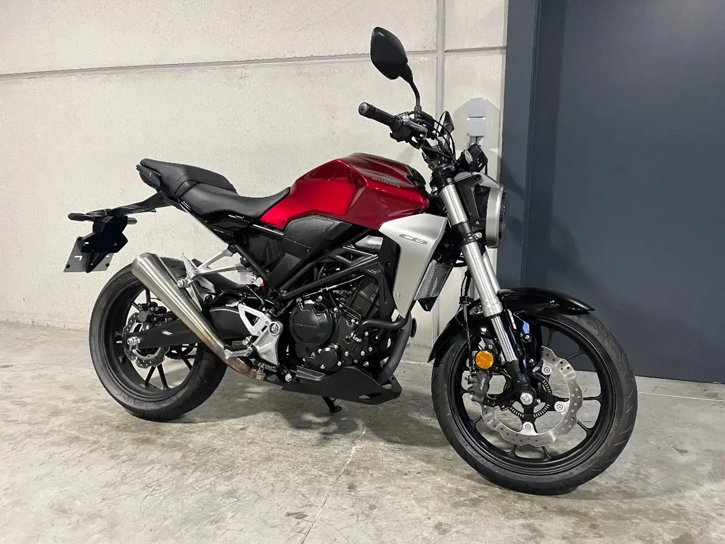 Honda CB 300 CB300R super lichte en wendbare naked - 1
