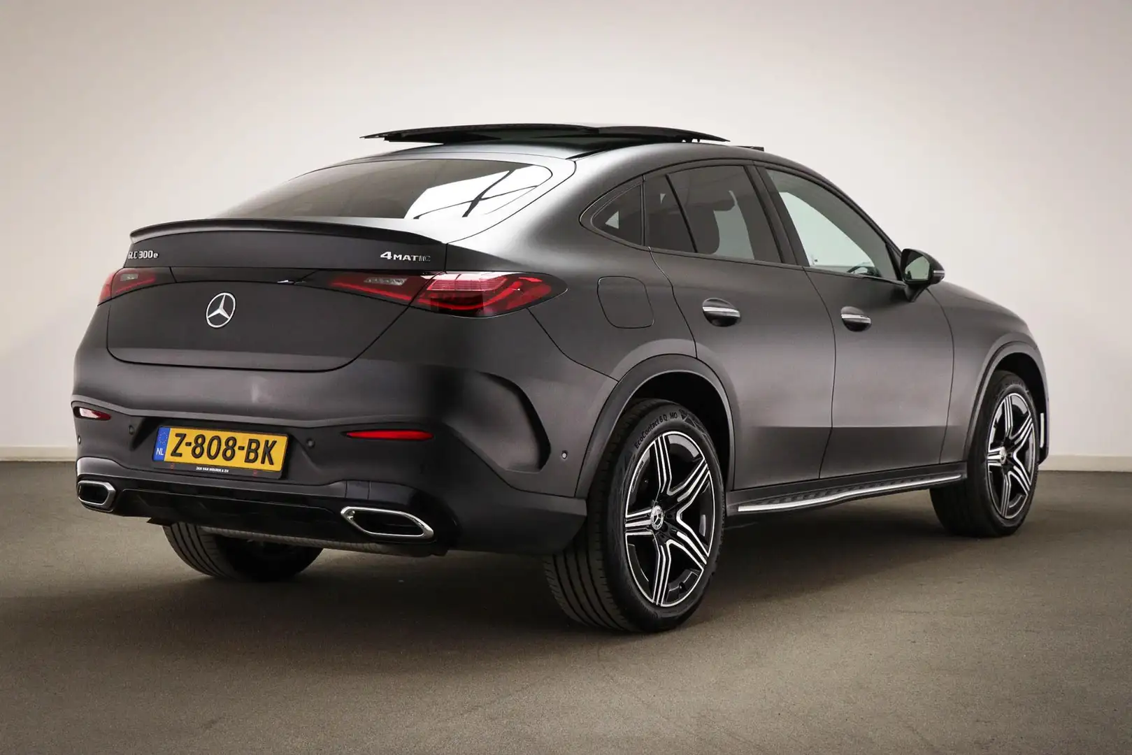 Mercedes-Benz GLC 300 Coupé 300e 4MATIC AMG Line | PREMIUM PLUS PACK | P Grau - 2