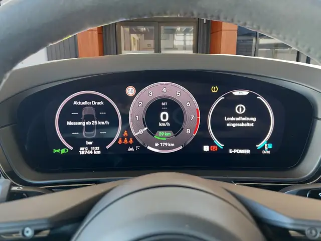 Porsche Cayenne view 10