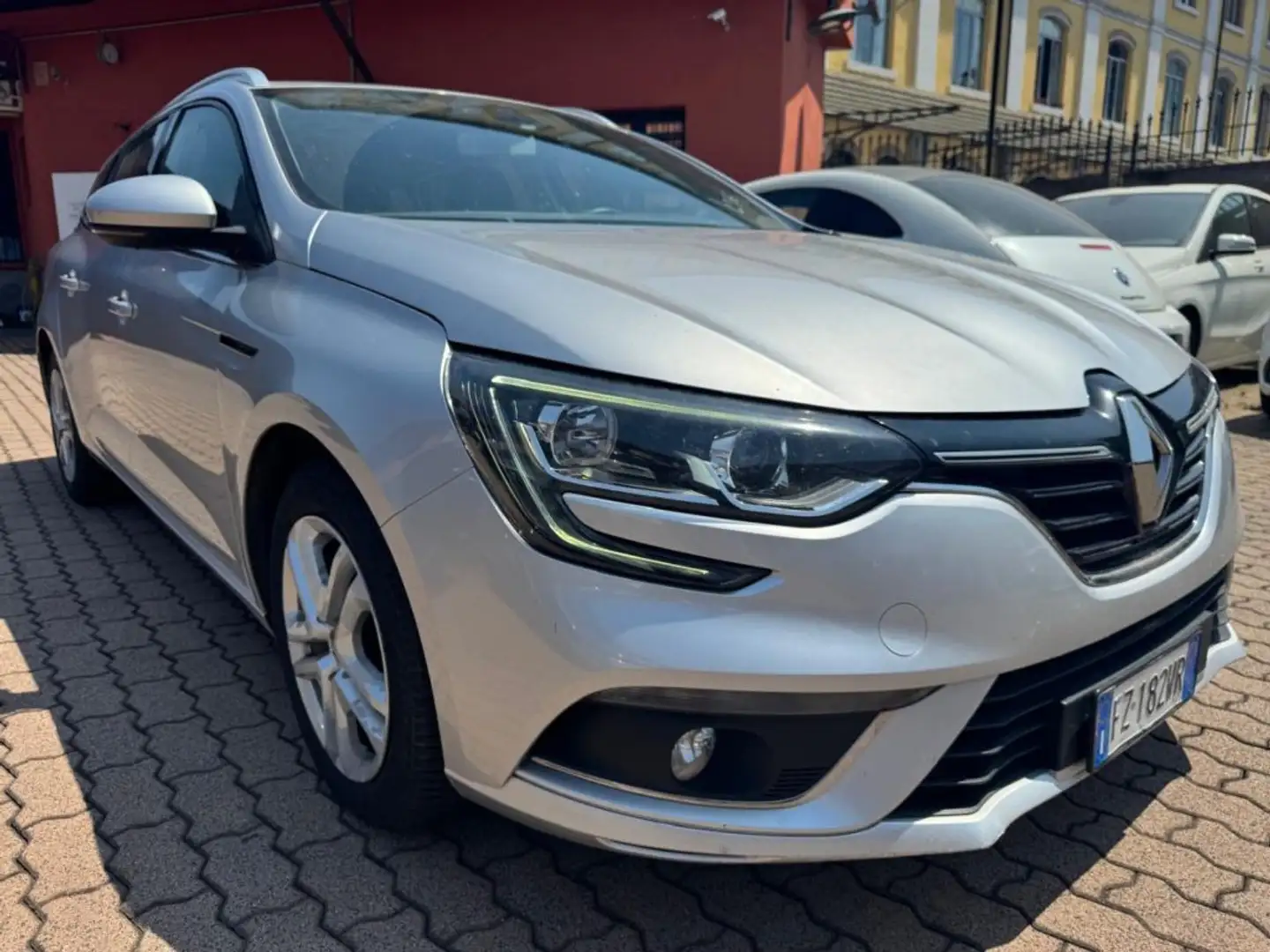 Renault Megane Mégane Sporter TCe 115 CV FAP Business Argento - 2