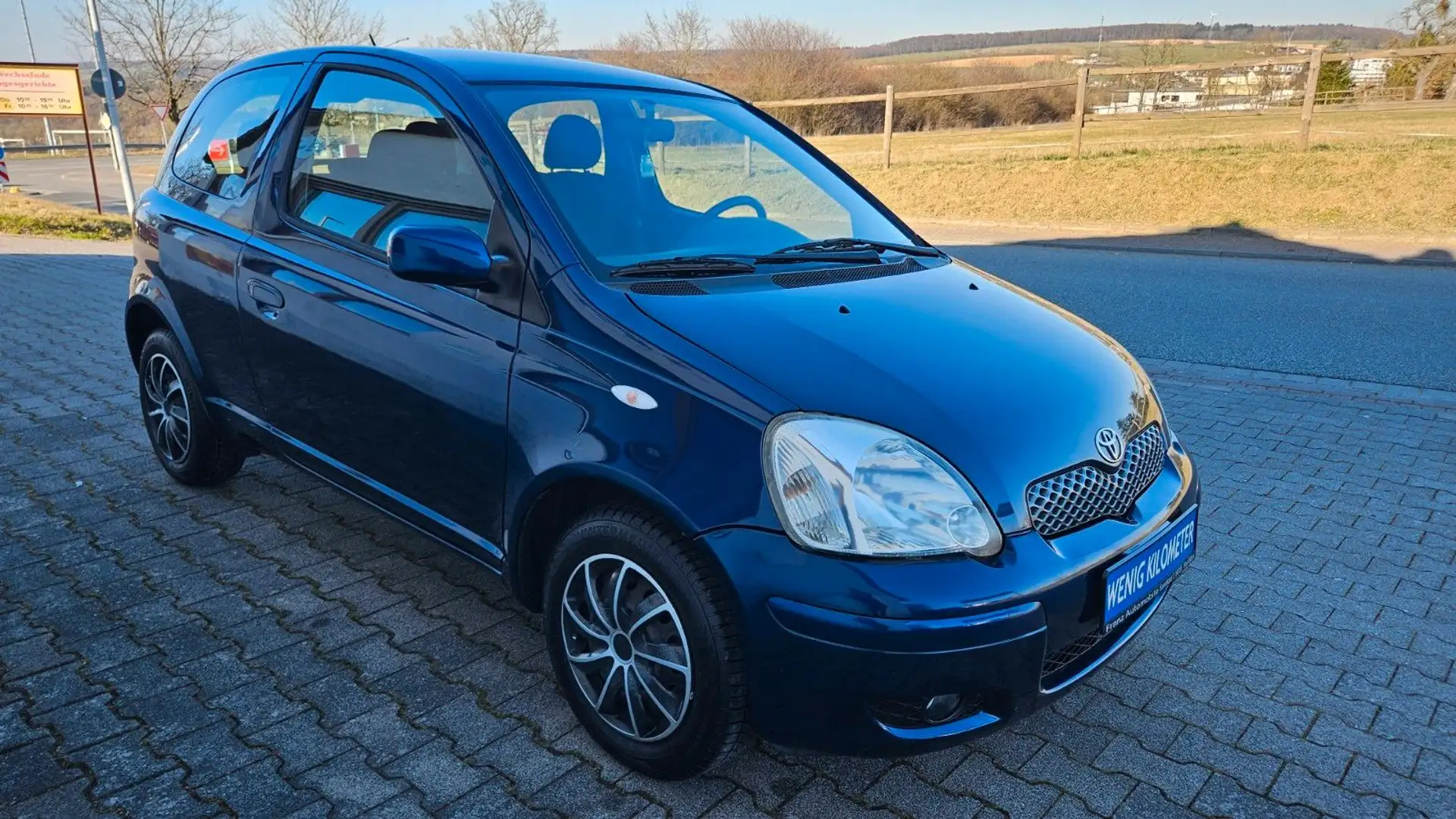Toyota Yaris 1.0 Edition Klima TÜV bis 06/2026 Azul - 1