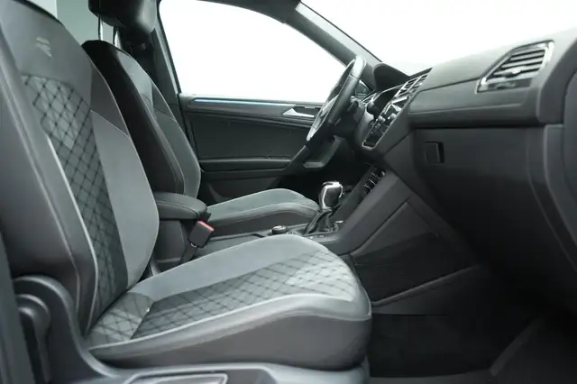 Volkswagen Tiguan Allspace view 7