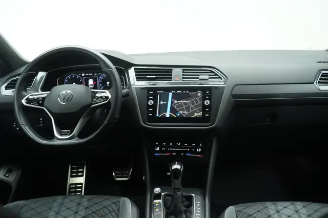 Volkswagen Tiguan Allspace view 14