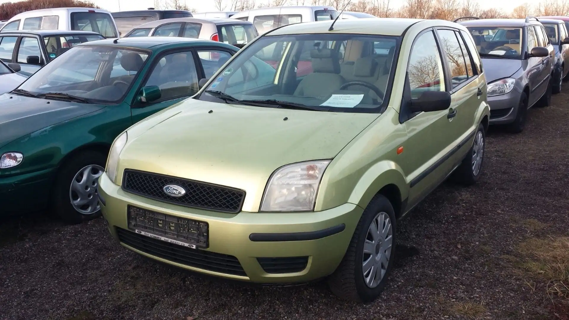 Ford Fusion Oro - 1