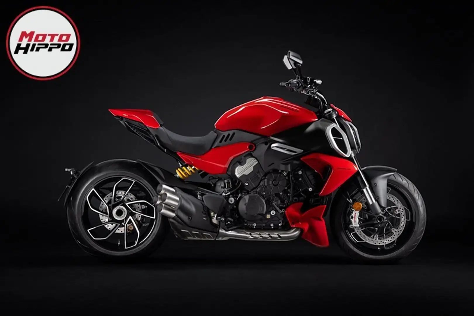 Ducati Diavel V4 Roşu - 1