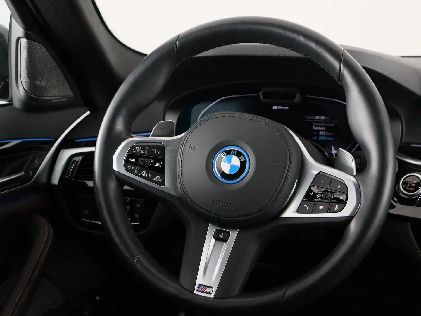 BMW 530 5 Serie Touring 530e xDrive M Sport Zwart - 2