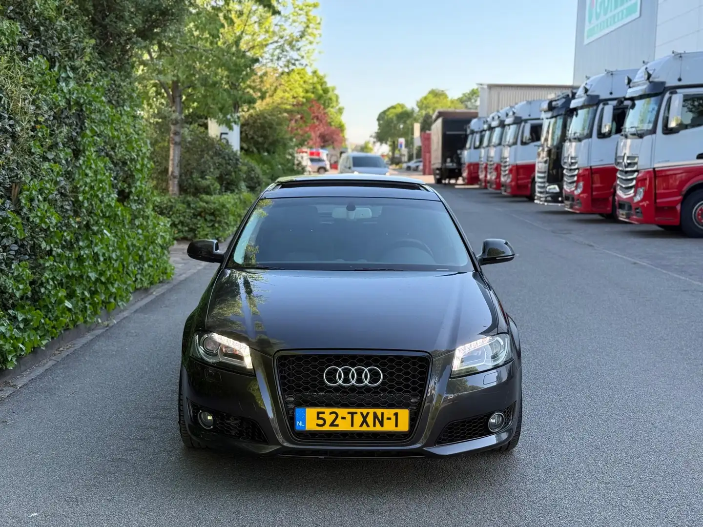 Audi A3 Sportback 1.2 TFSI 105PK 6-BAK PANORAMA/NAVIGATIE/ Grijs - 2