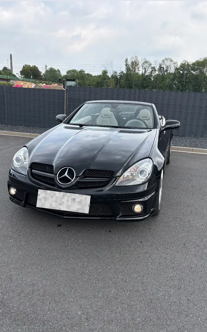 Mercedes-Benz SLK 300 Чёрный - 1