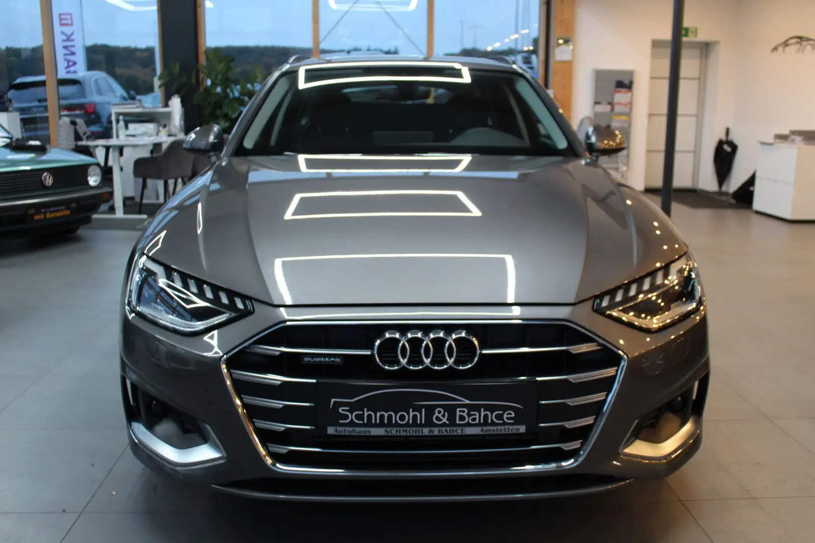Audi A4 Avant 40 TFSI quattro S tronic advanced Grau - 2