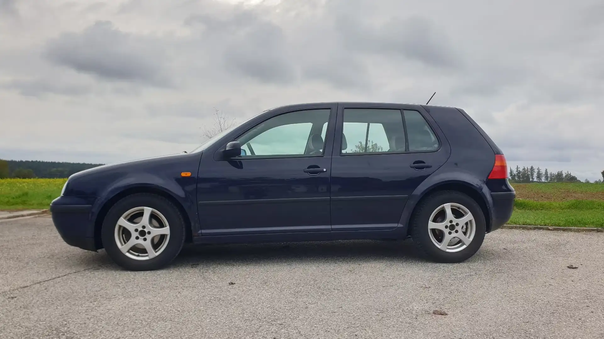 Volkswagen Golf Golf 4 1.4 16V, solide gebraucht, fahrbereit Blau - 2