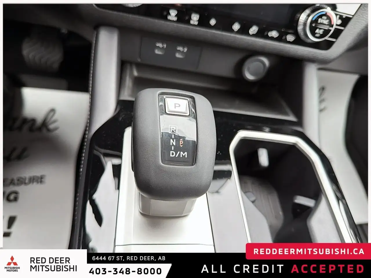 Mitsubishi Outlander снимка Mitsubishi Outlander