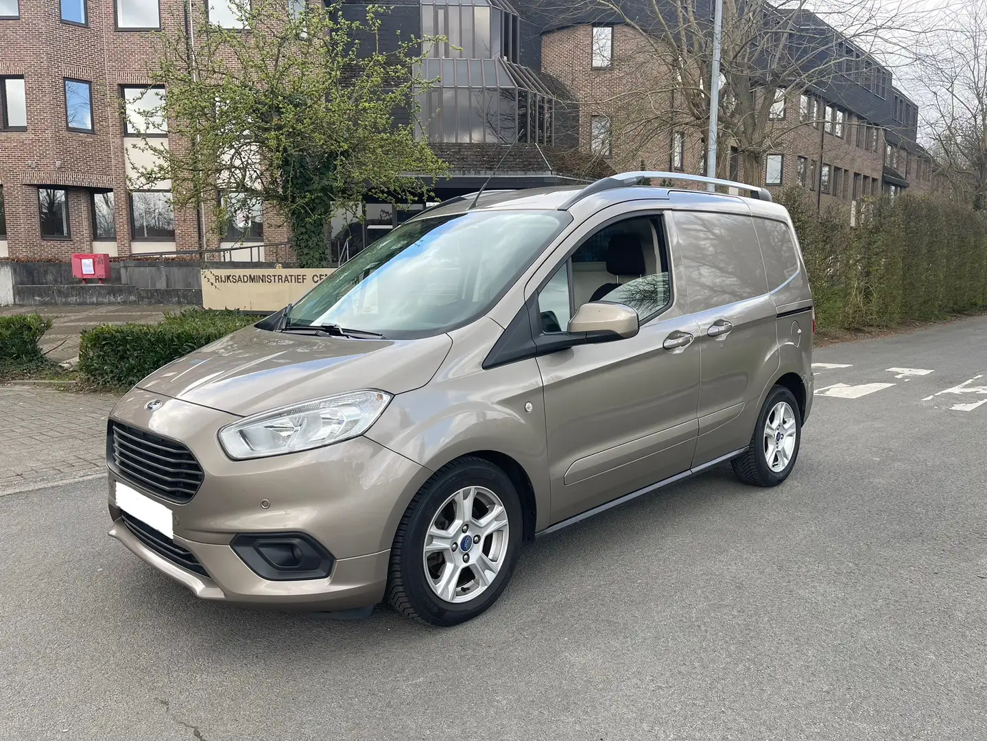 Ford Courier - 1
