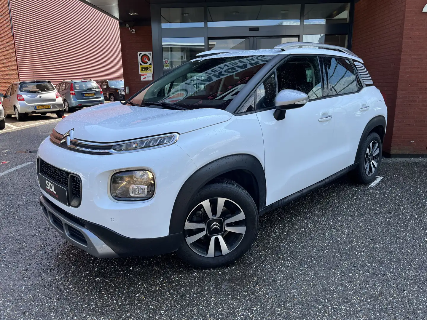 Citroen C3 Aircross 1.2 PureTech S&S Shine // KEYLESS // CAMERA+SENSOR Wit - 2